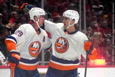 Islanders Capitals Nelson Engvall