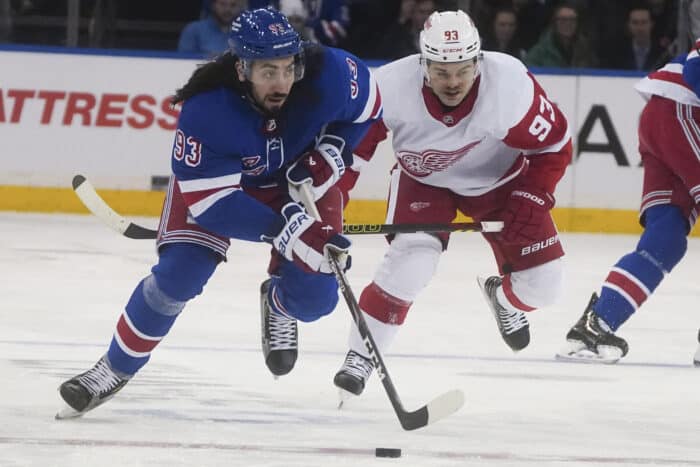 Rangers rally over Red Wings