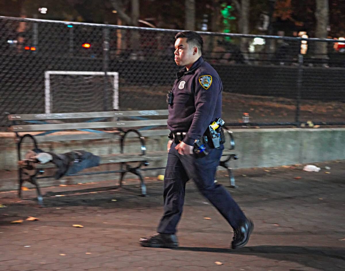 Police officer at scene of Manhattan stabbing