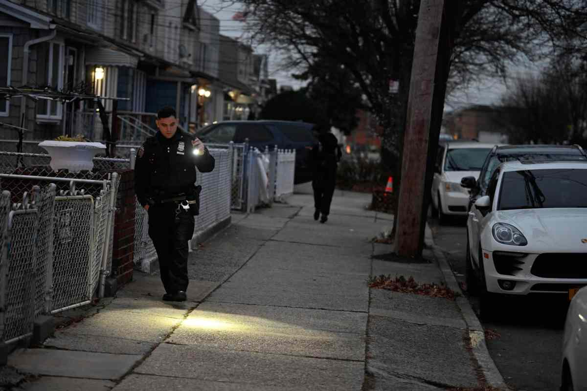 Brooklyn police investigate shooting