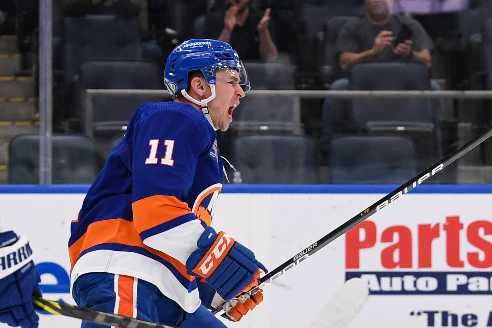 Islanders holding out hope that Zach Parise returns as veteran continues mulling over future 3 Zach Parise Islanders