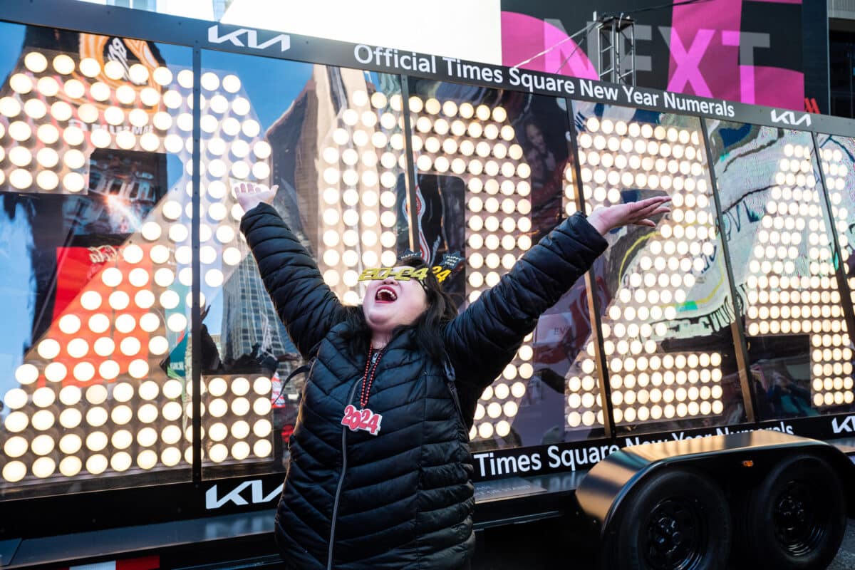 Teresa Hui celebrates the Countdown to 2024 with the arrival of numerals in Times Square