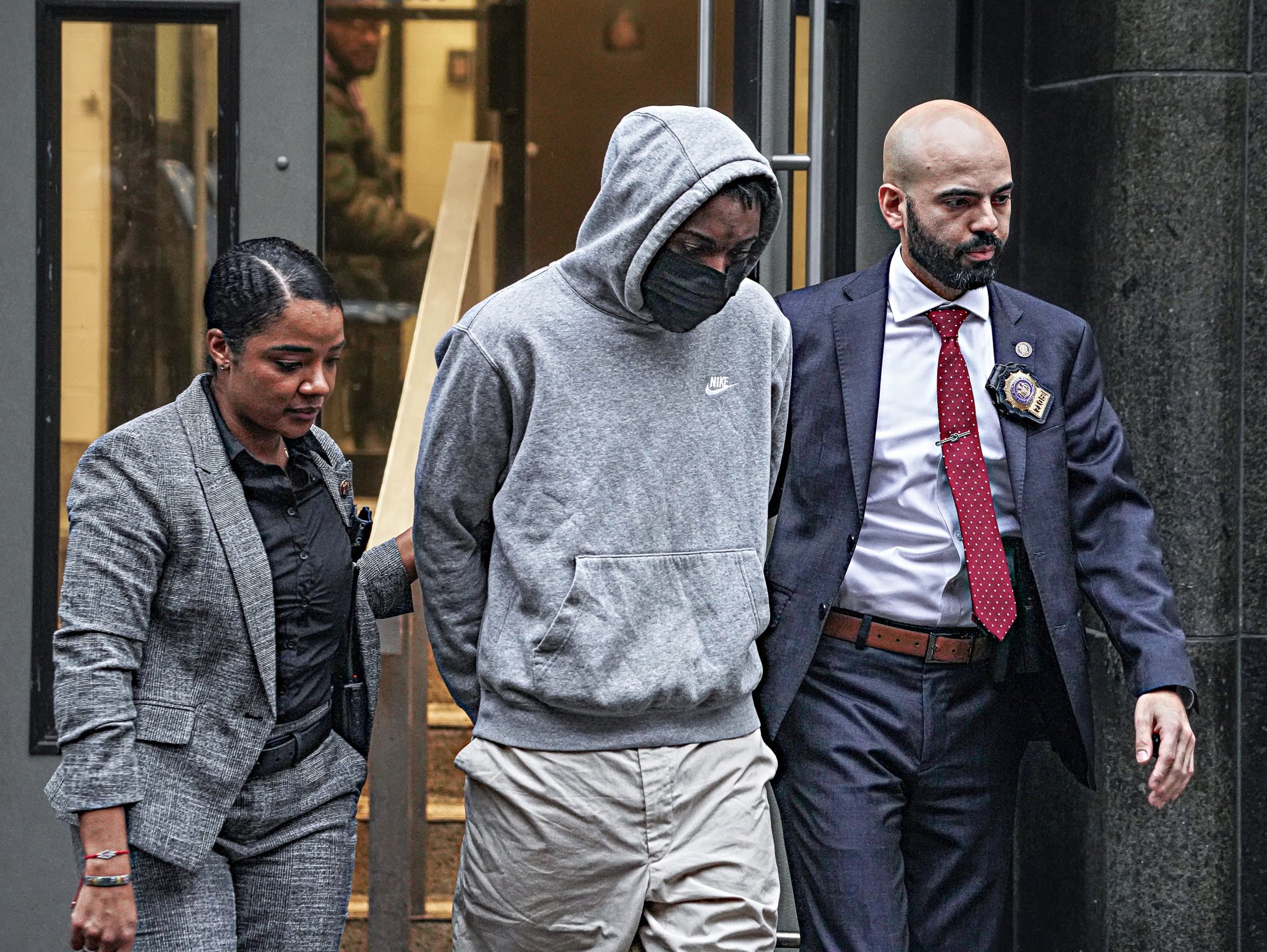 Bronx man charged for alleged rape of 10-year-old girl in Harlem home 4 Drequan Drayton-Howard, 24, apparently turned himself into police