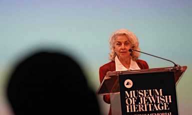 Actress Eleanor Reissa at reading of Night to mark Holocaust Memorial Day