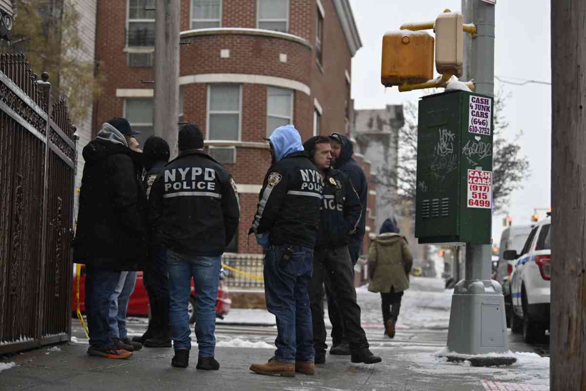 NYPD response Brooklyn apartment building