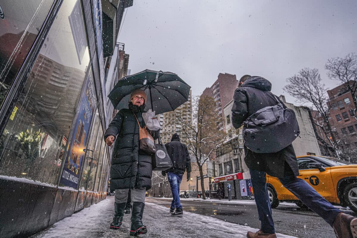 Snow falls in New York