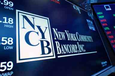 Earns New York Community Bancorp