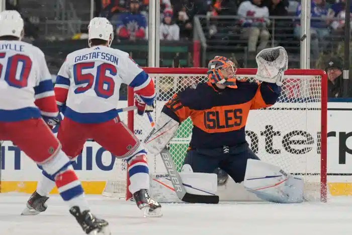 Islanders Rangers Stadium Series