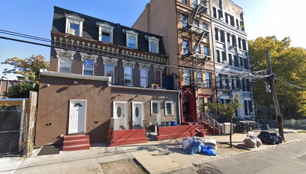 Bronx home where man was stabbed to death