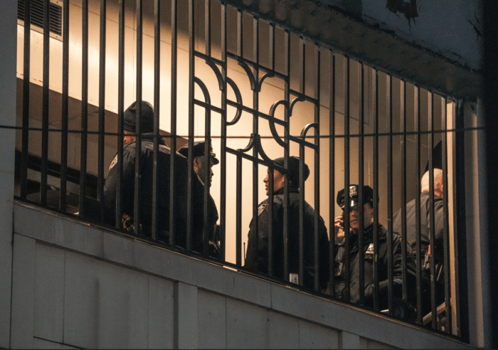 One dead, 5 wounded in Bronx subway station shooting: cops 2