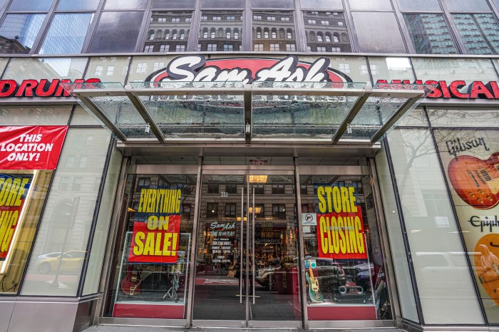 Sam Ash's Midtown store is closing for good.