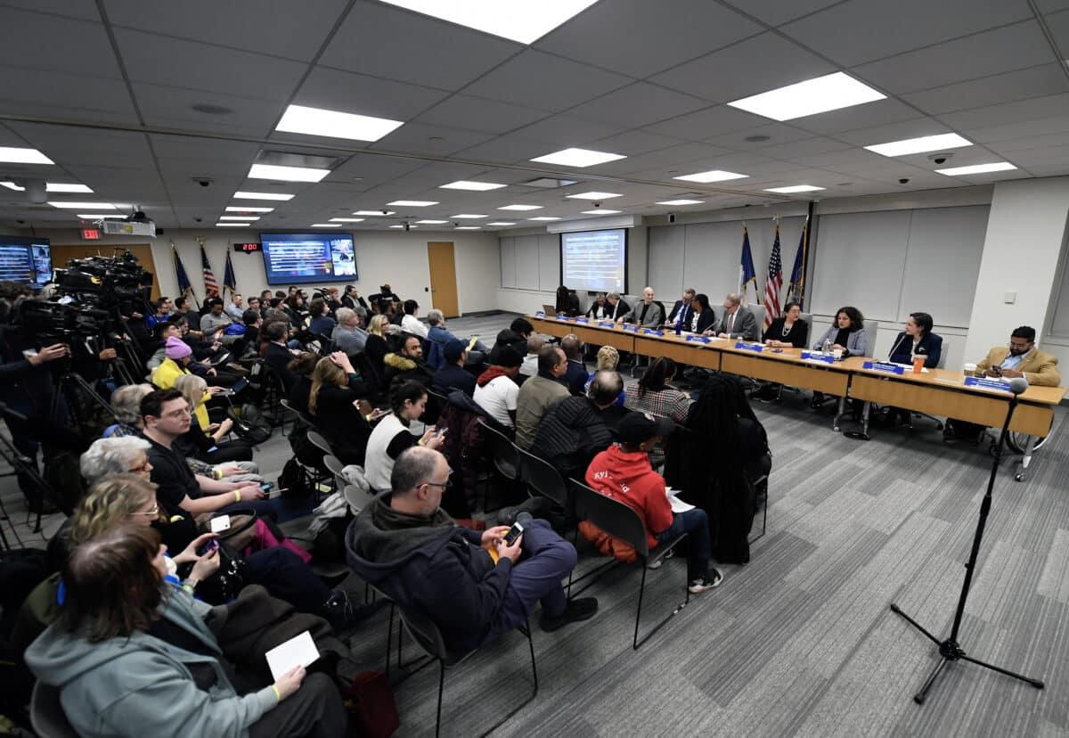 Congestion pricing hearing crowd at MTA headquarters