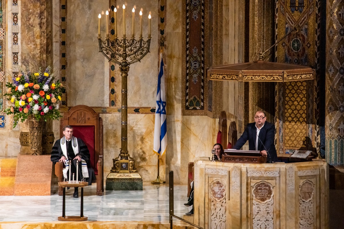 'Peace is the goal': Manhattan's Temple Emanu-El hosts an interfaith Iftar meal celebrating life, diversity and tolerance 7