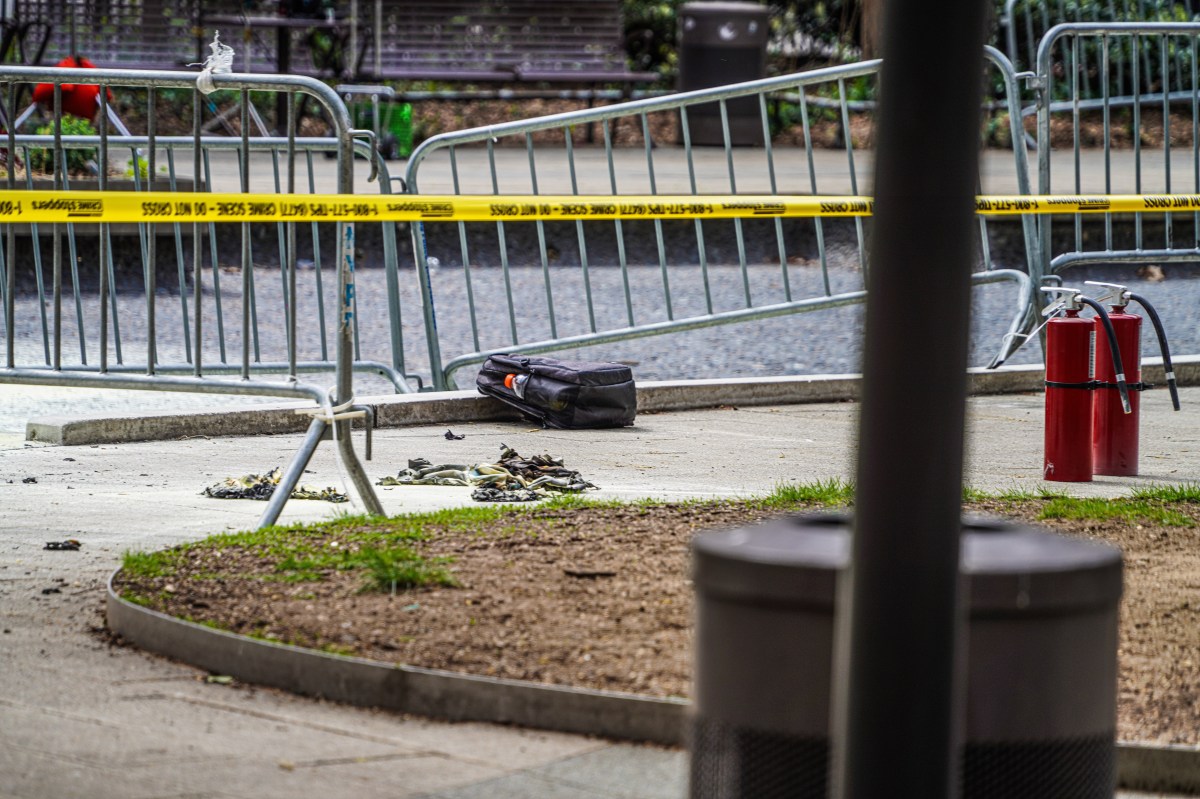 A man reportedly set himself on fire outside Manhattan Criminal Court on Friday.
