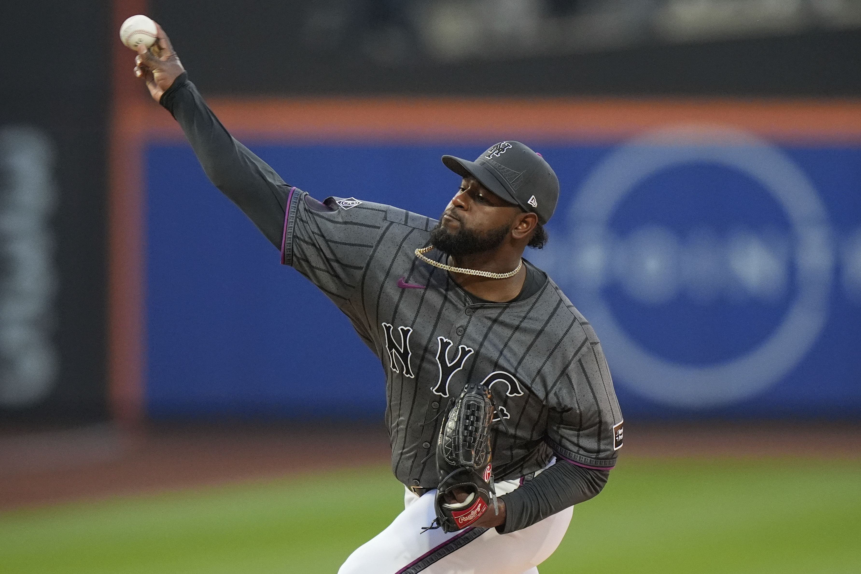 Mets trade rumors: Rumbles of fire sale including Pete Alonso, JD Martinez beginning 2 Luis Severino Mets