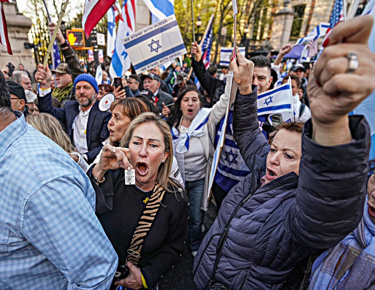 Pro-Israel demonstrators and pro-Palestine protesters clashed