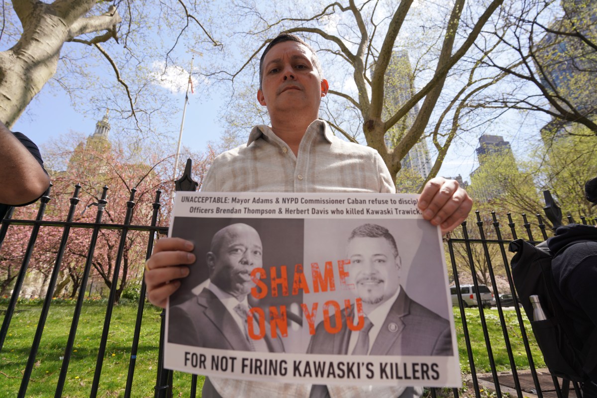 Parents of Kawaski Trawick heard that son’s killers would not be punished through media coverage 7
