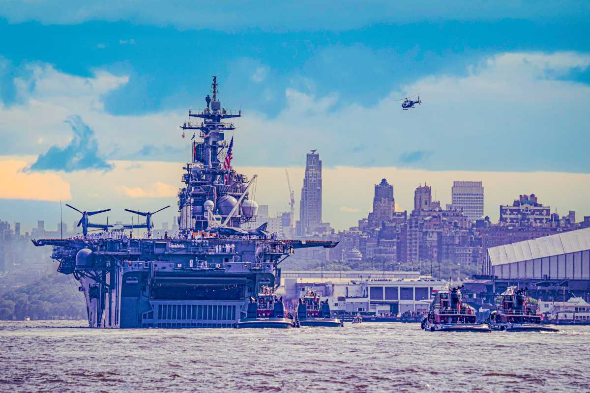 Fleet Week ship arrives in New York Harbor
