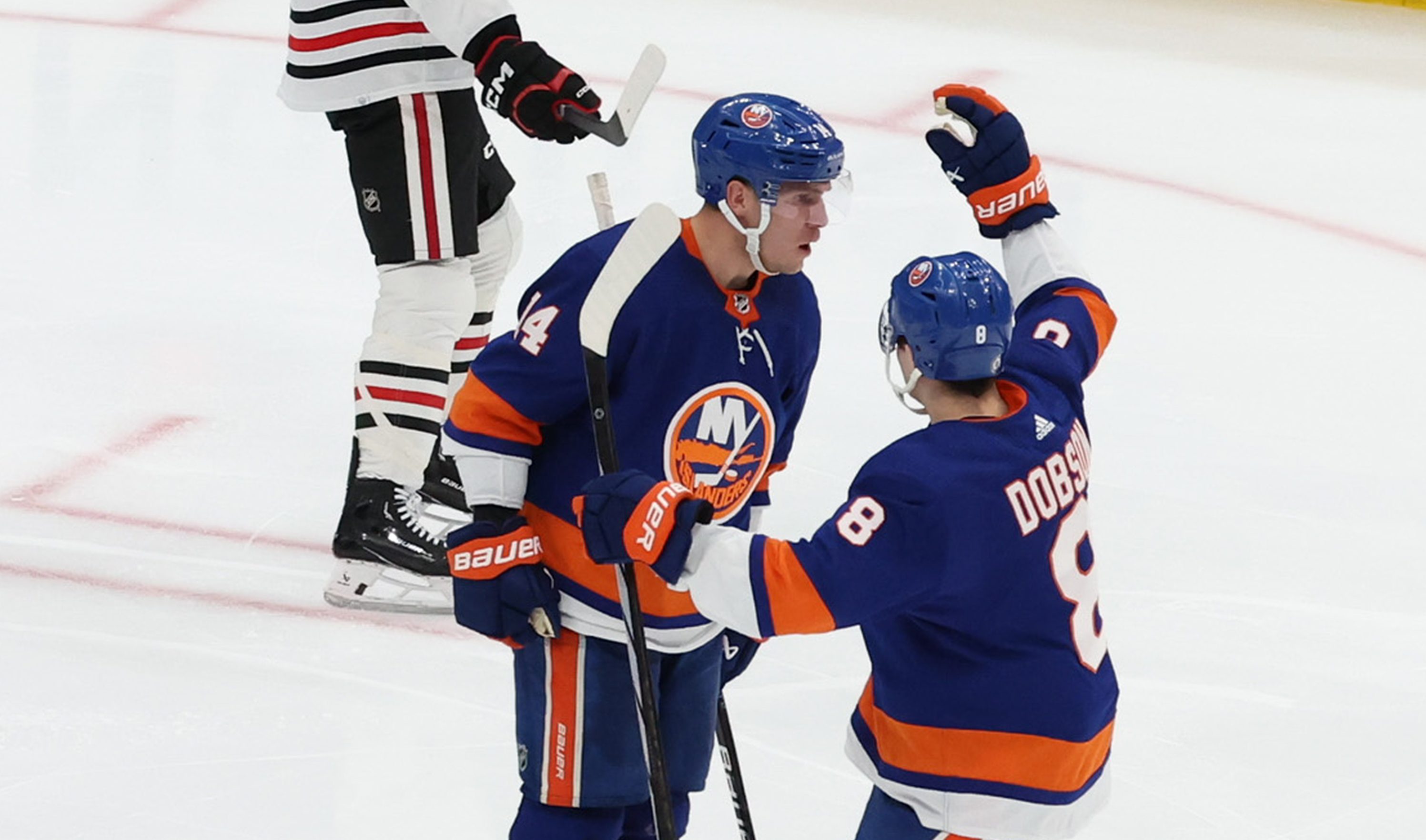 Islanders come back to defeat Blackhawks 2-1, move 1 point within playoff spot 3 Bo Horvat Islanders