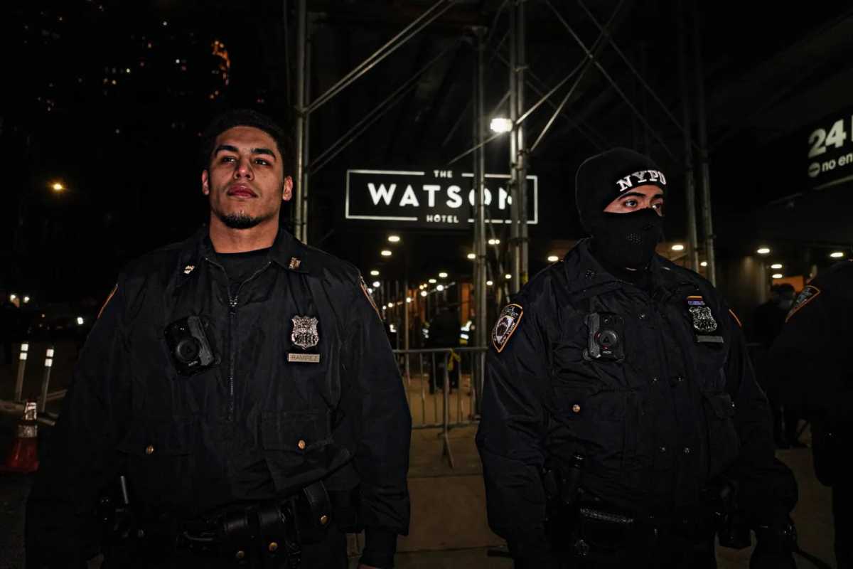 Police outside Midtown hotel where stabbing occurred