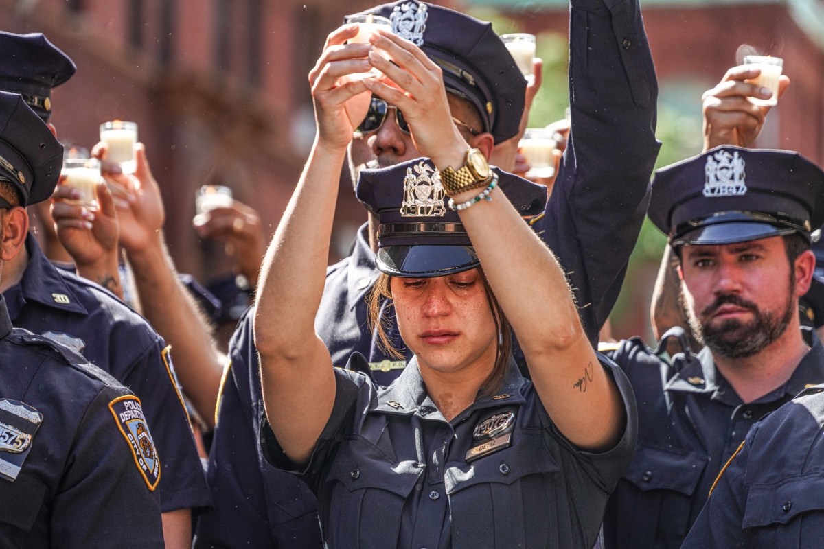 Harlem cops raise candles, weep for fallen Officer Juliana Torsiello