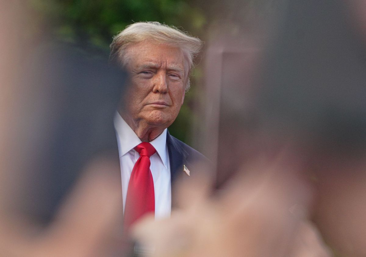 Donald Trump in the Bronx: Former president bashes Democrats and journalists in front of campaign rally crowd 6