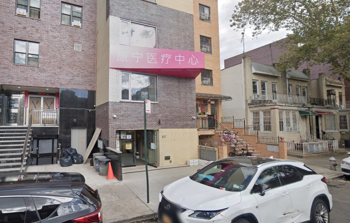 Brooklyn block with apartment buildings where girl was groped