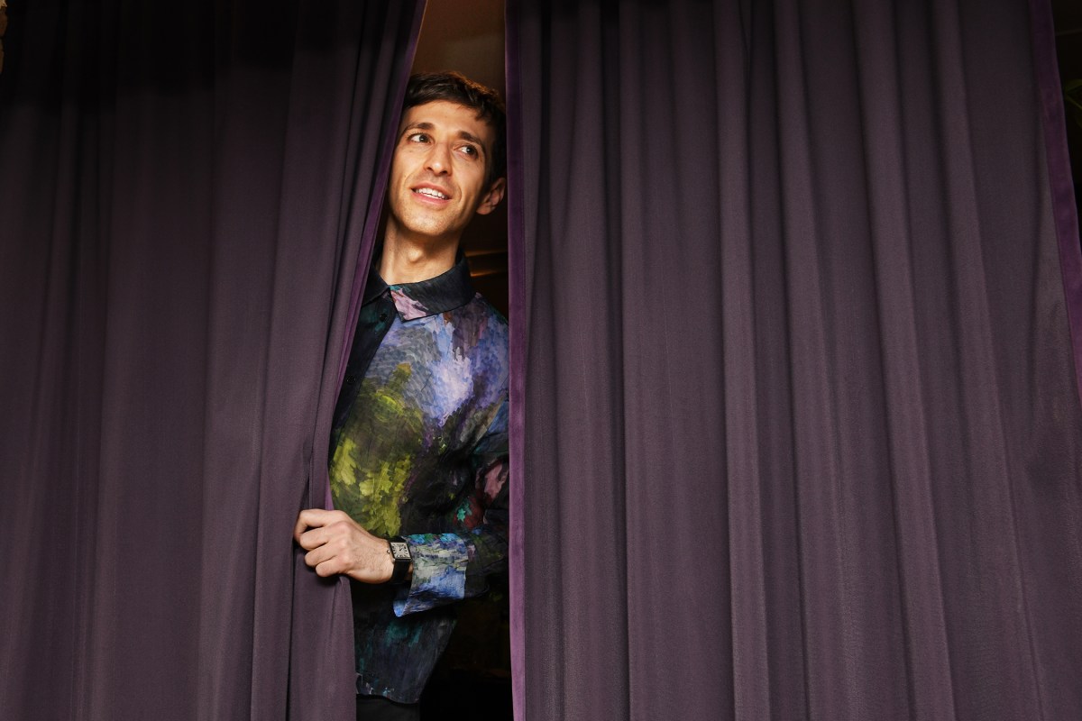 Anthony Roth Costanzo took a peek at the crowd before showtime