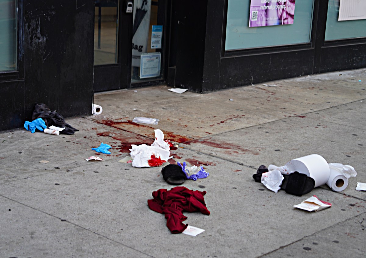 Mayhem in the East Village: One killed, two wounded during bloodshed at ‘open-air drug market’ 7