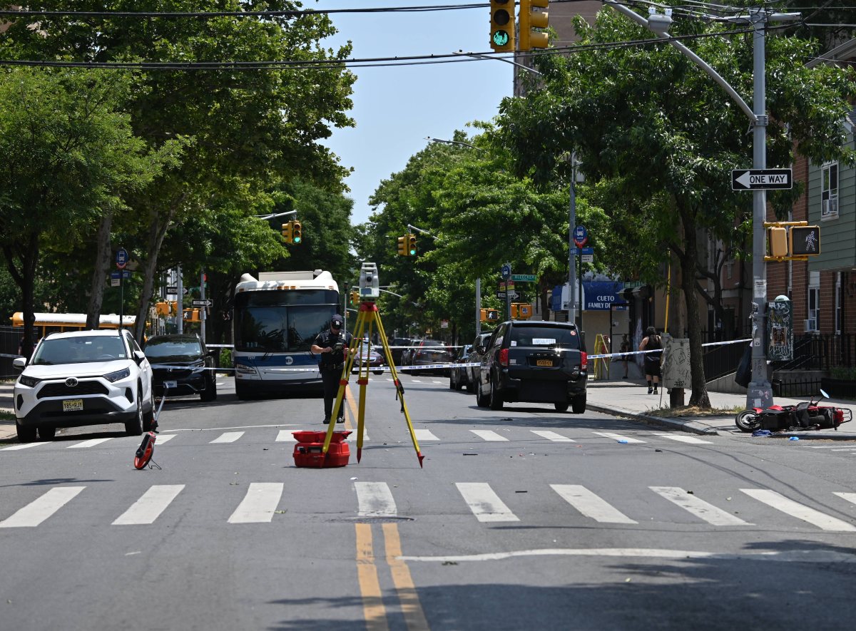 E-bike rider seriously injured after crashing into minivan in Brooklyn 7