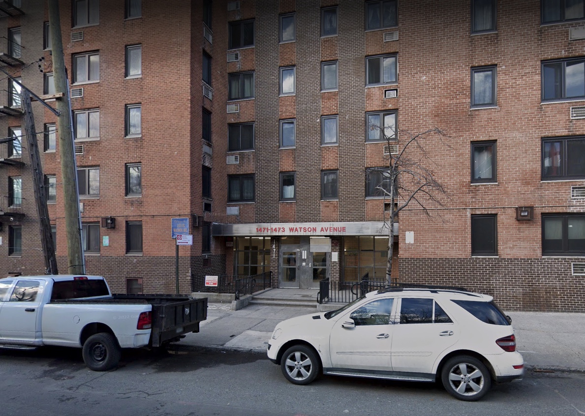 Bronx apartment building where man was stabbed dead