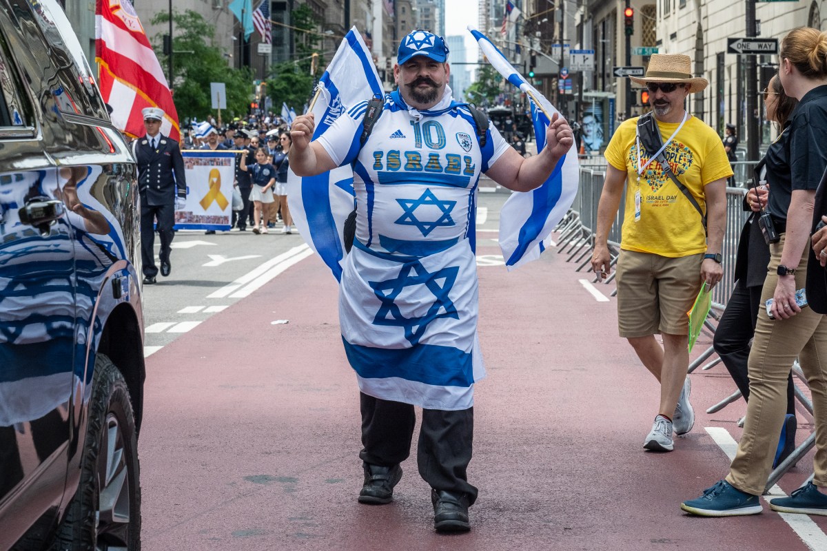 Bittersweet Salute to Israel Parade focuses on four words: Bring the hostages home 16