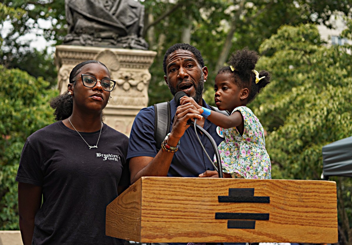 Greenwich Village vigil for Sonya Massey brings tearful rebuke of police brutality 14