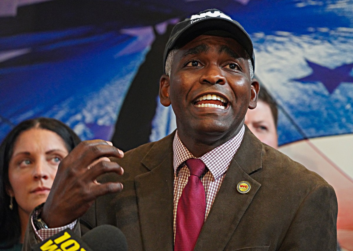 Silent killer: Gillibrand pushing for federal action to help veterans coping with brain damage related to 'blast overpressure' 4