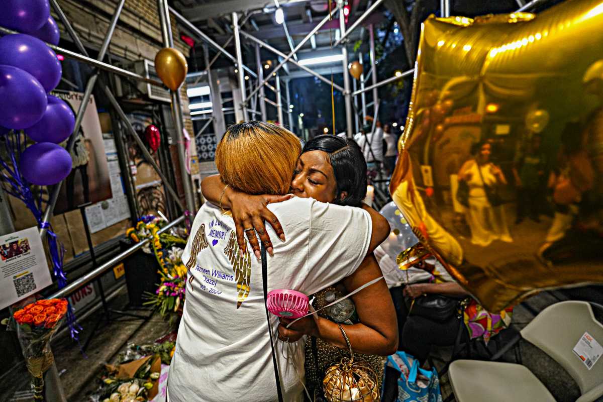 The family and friends of Yazmeen Williams, who was found dead in a sleeping bag in Kips Bay last week, remembered her as a loving person with lofty ambitions during a tearful vigil on Saturday night.