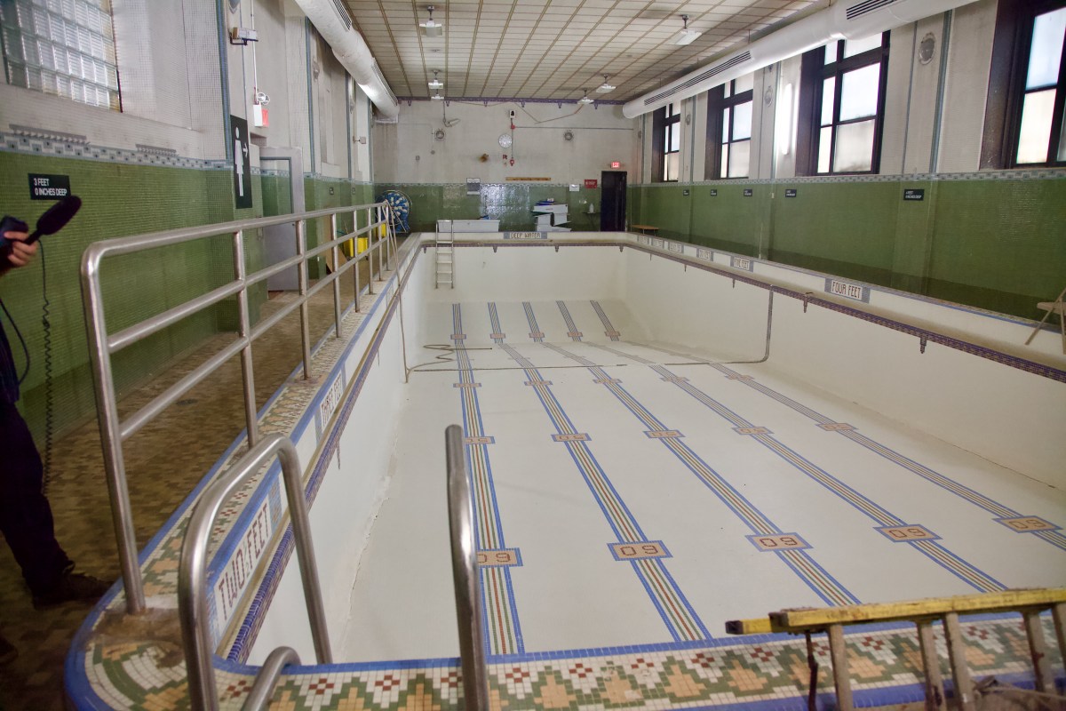 City is considering demolishing the Tony Dapolito rec center in Greenwich Village 7