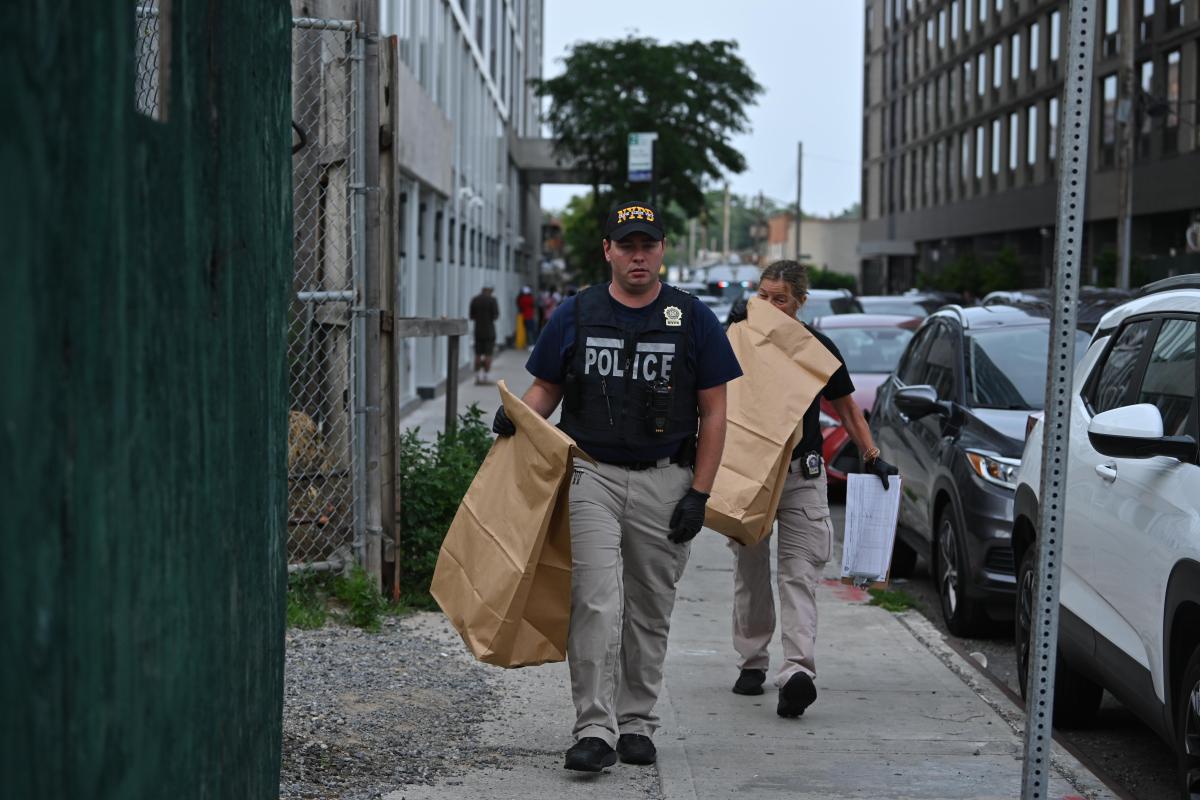 4th of July horror in Queens: Child dead, police shoot suspect after stabbing 5