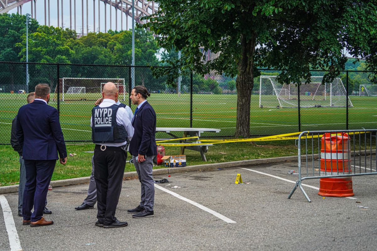 Triple shooting near Randall's Island migrant shelter leaves one dead: cops 5