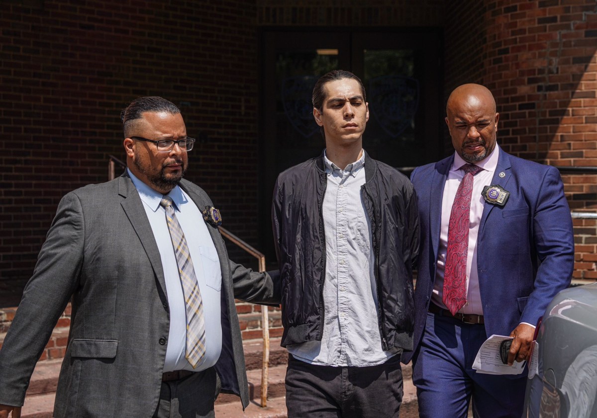 Indy journalist surrenders in antisemitic vandalism spree targeting Brooklyn Museum's Jewish board members 2