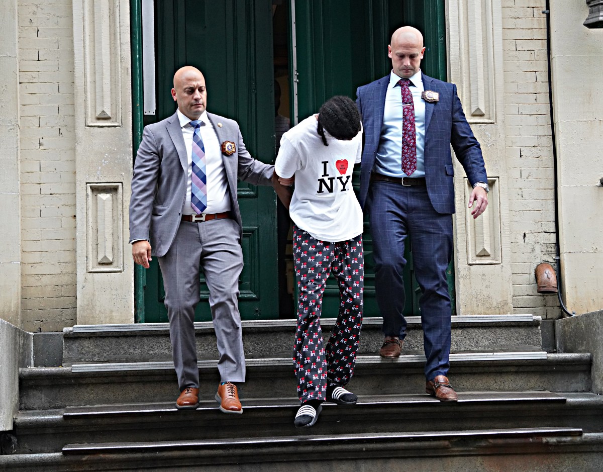 Alleged gang member who shot two NYPD sergeants charged for multiple crimes 2