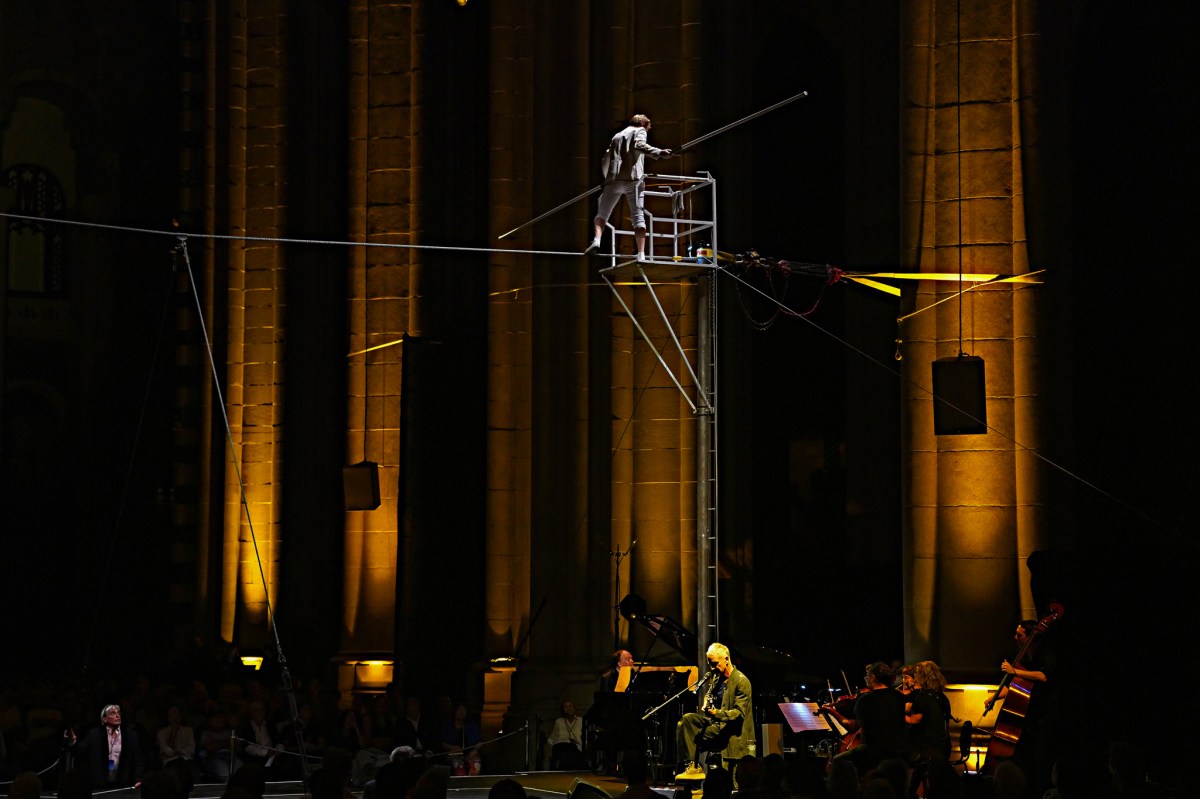 Famed tightrope walker Philippe Petit marks 50th anniversary of historic high wire walk between Twin Towers with artistic performance 5