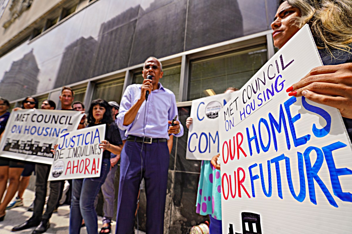 'Unlivable conditions': Washington Heights tenants demand justice against NYC's 'worst landlord' over squalid state of apartments 4