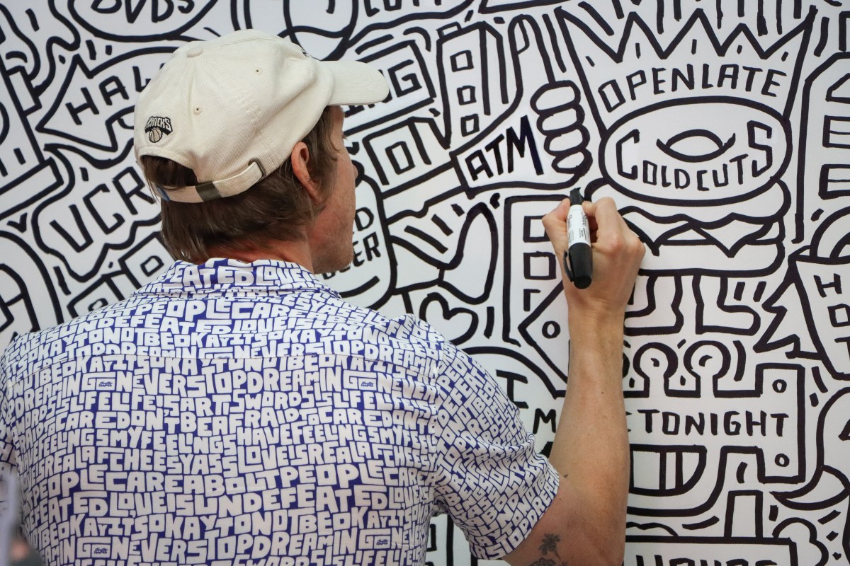 Artist Timothy Goodman eats, sleeps and breathes for New York City 3 Timothy Goodman drawing on the wall