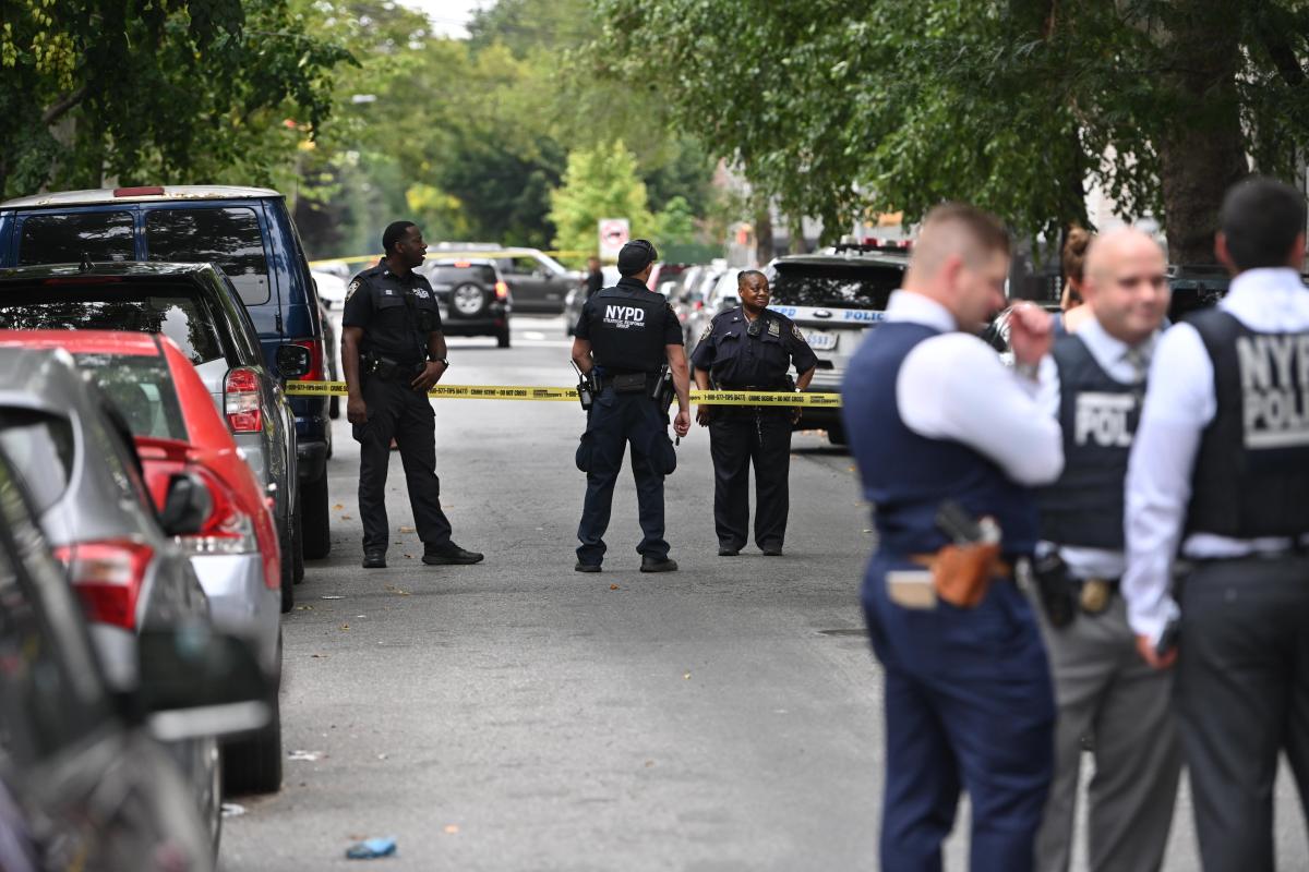 Off-duty correctional officer allegedly shoots man in Brooklyn dispute 2