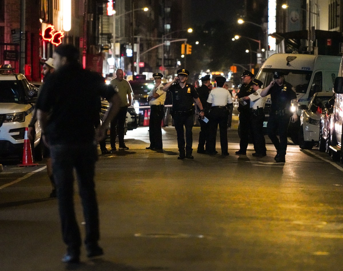 Herald Square shooting: Three perps sought for wounding 12-year-old boy 3