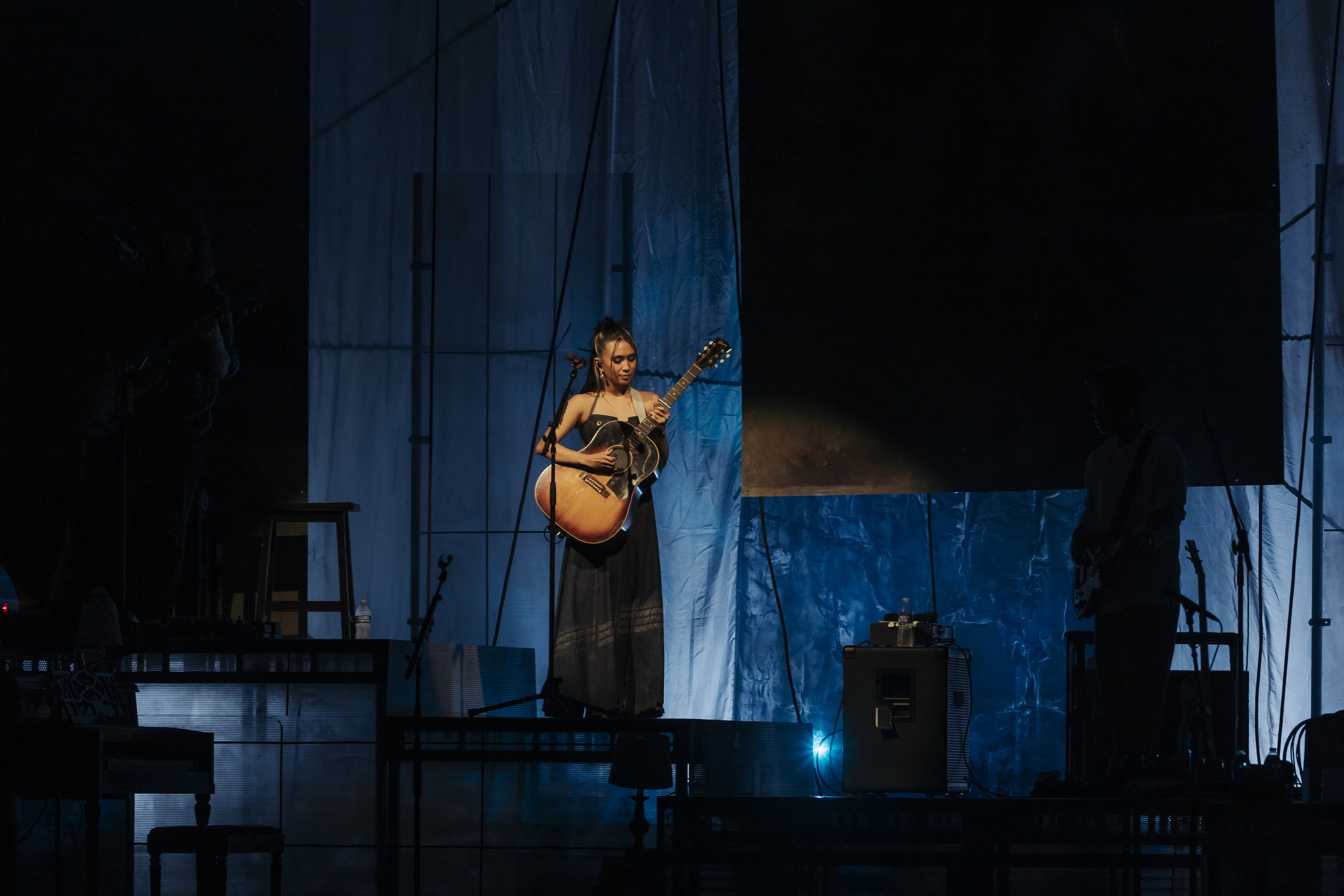 NIKI's concert wows Central Park crowd