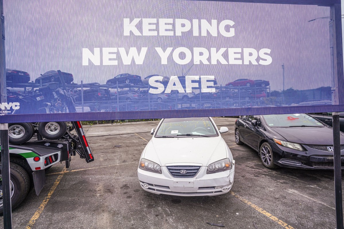 'They're a pain in the a$$!' Mayor Adams, NYPD roll out latest effort to crack down on ticket-evading 'ghost cars' 2