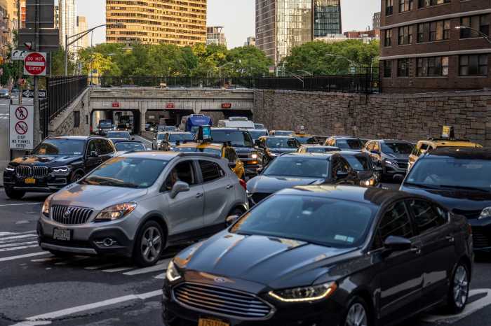 Queens Midtown Tunnel traffic