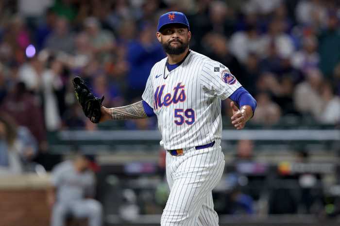 New York Mets starting pitcher Sean Manaea (59) reacts during the third inning against the Washington Nationals at Citi Field.