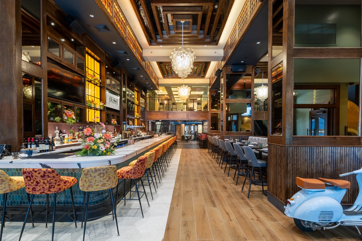 Alessa brings la dolce vita to Midtown, with a dash of New York swagger 2 Interior of Alessa Cucina e Bar